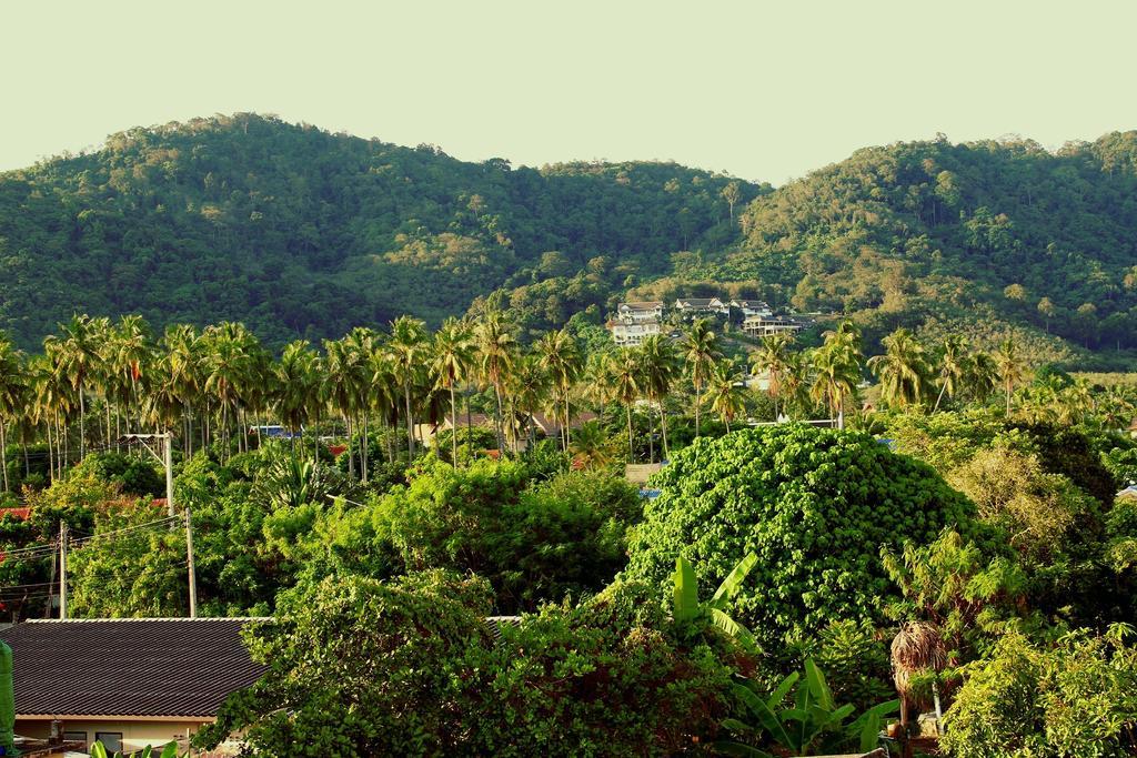 Tropical Sands Nai Harn Номер фото