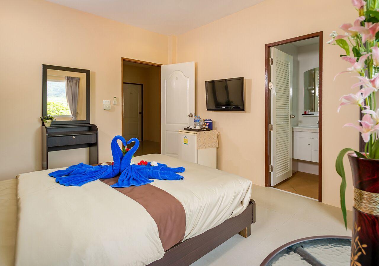 Tropical Sands Nai Harn Екстер'єр фото