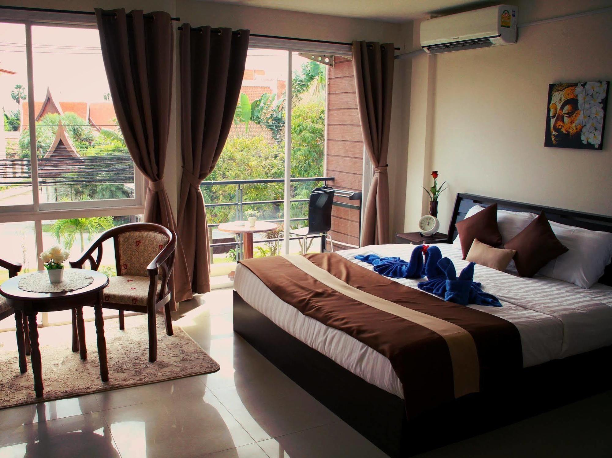 Tropical Sands Nai Harn Екстер'єр фото